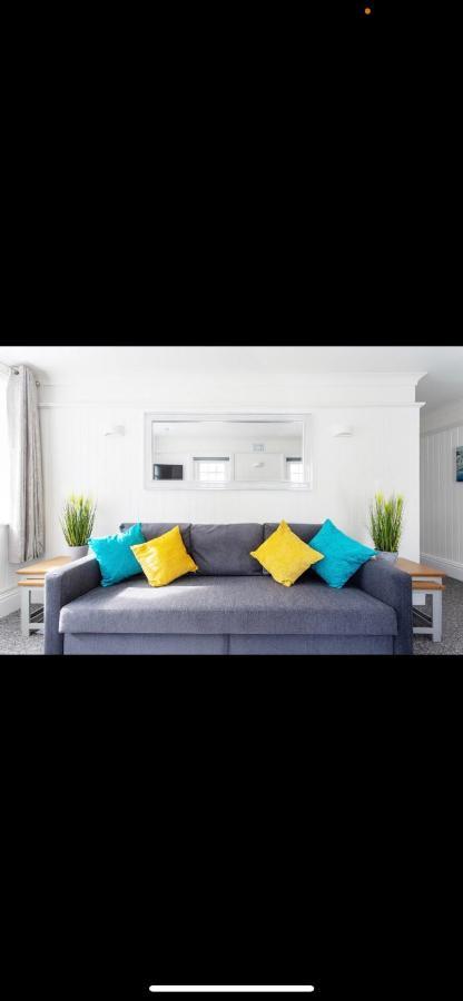 Driftwood Luxury Apartment Лайм Риджис Екстериор снимка